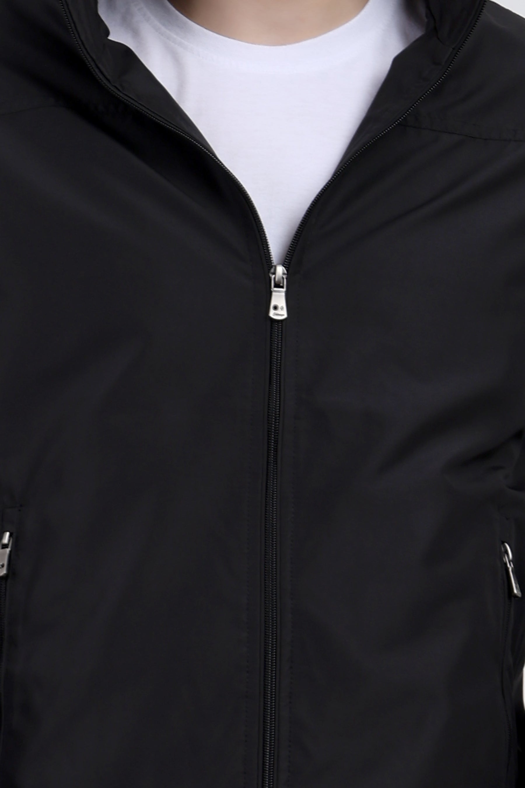 Men's Lightweight Jacket in Poly-Twill Fabric