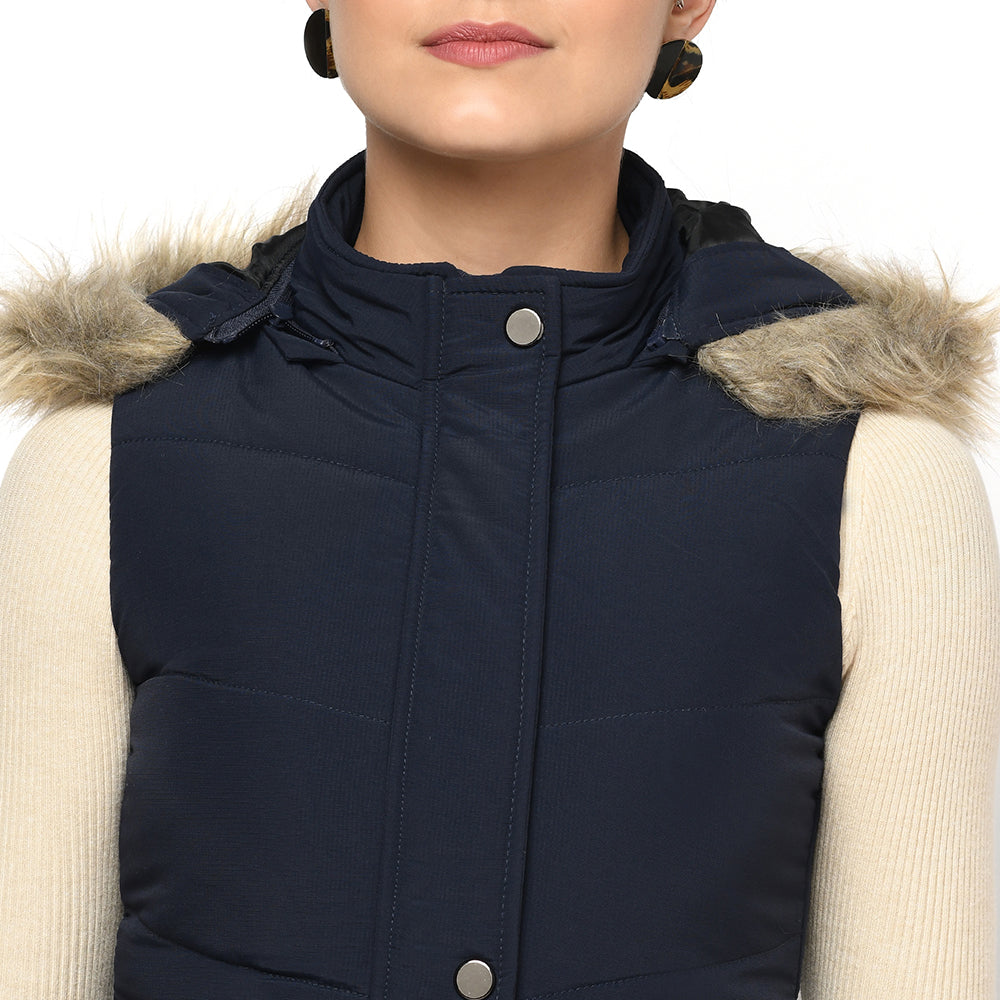 Women's Sleeveless Quilted Jacket in Poly Fabric