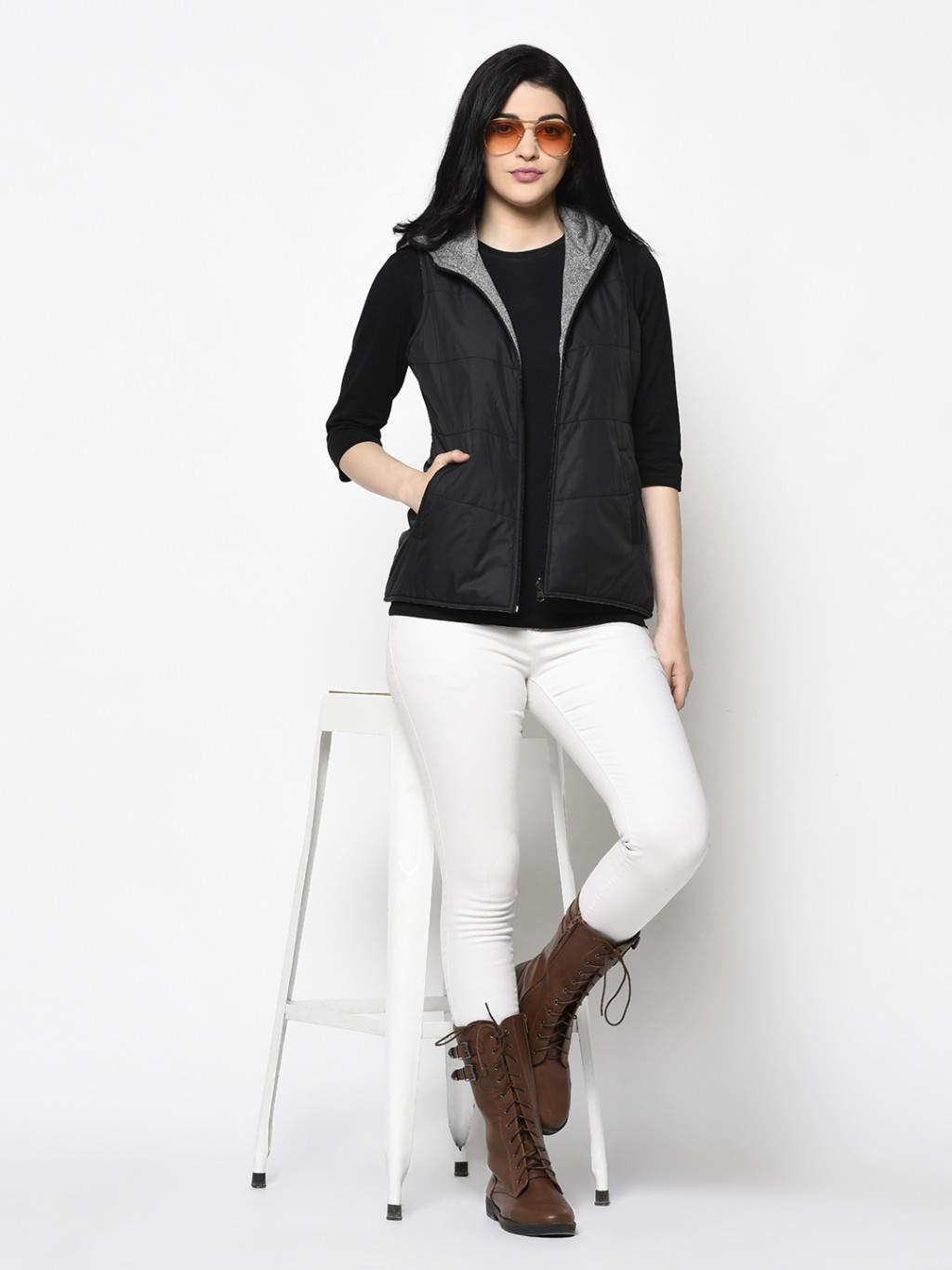 Black bomber half-jacket