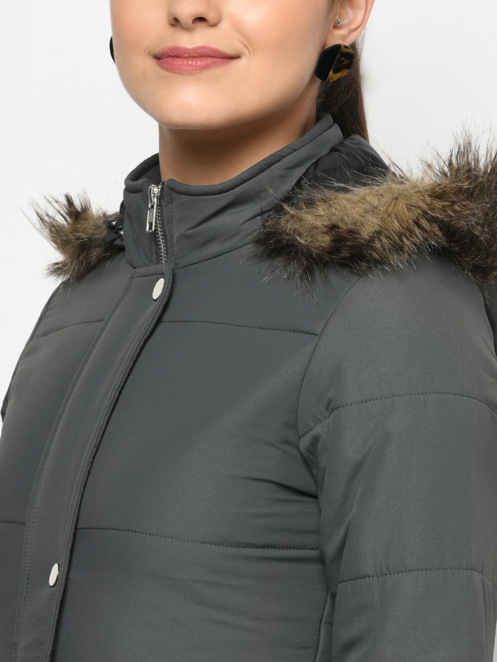 A model showcasing Women High Neck Puffer Jacket With Faux Fur Trim thumbnail.